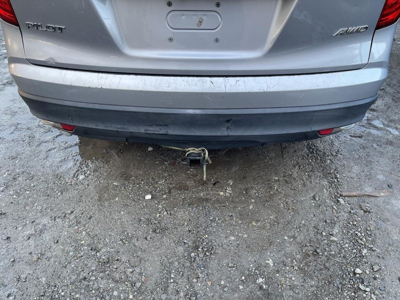 16-18 HONDA PILOT REAR BUMPER COVER SILVER PC:NH830M 3.5L AT AWD 250K EX-L 63463