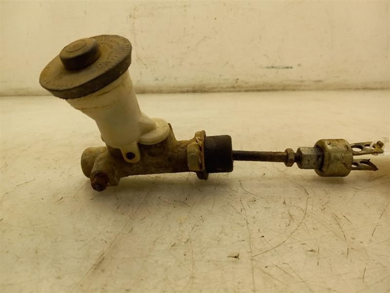 88-89 TOYOTA 4RUNNER 3.0L 6CYL 4WD MT CLUTCH MASTER CYLINDER