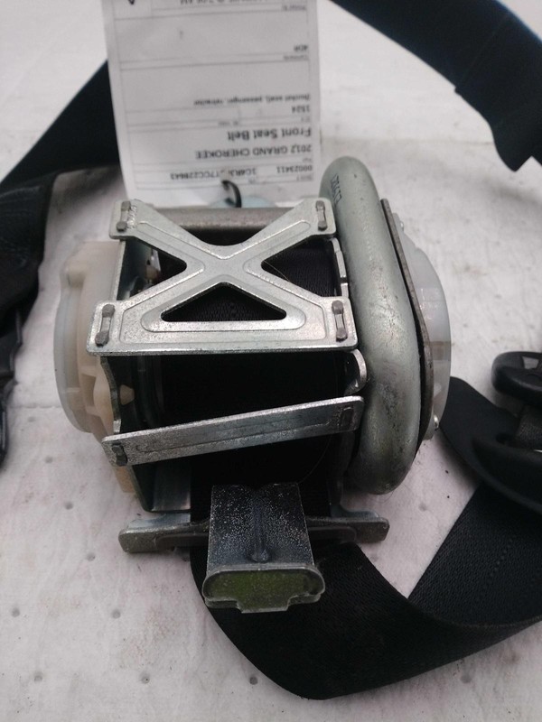 2012 Jeep Grand Cherokee Black Seat Belt OEM Passenger Retractor 142K Miles
