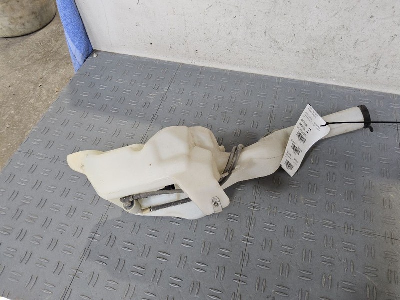 Wash Reservoir Flexible Neck Fits 10-17 EQUINOX 3538132