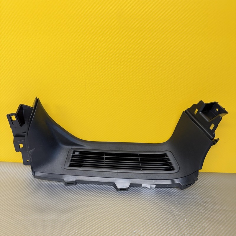 2022-2025 Jeep Grand Wagoneer Rear Rh Right Passenger Quarter Upper Trim Cover