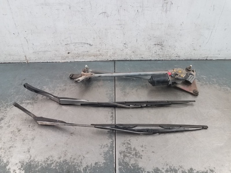1995 Honda Prelude S Windshield Wiper Motor / Arms #2944 CA2