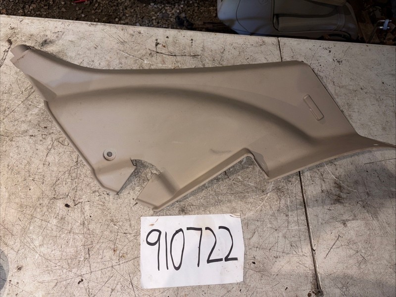 2007-09 Lexus RX350 Rear Seat Trim RH 62551-OE020