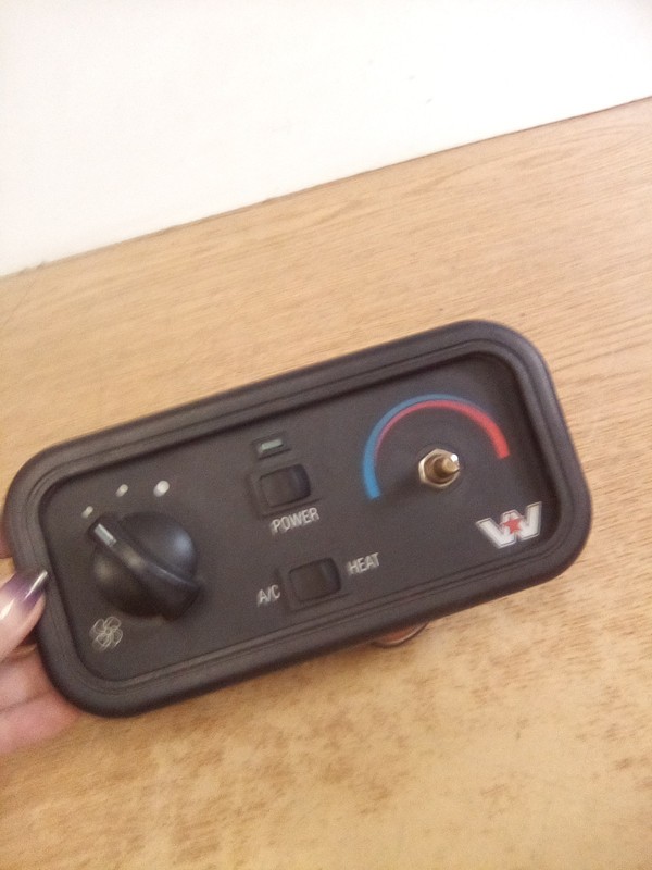 Western Star/Red Dot 60303-3450 Climate Control "MISSING A KNOB"