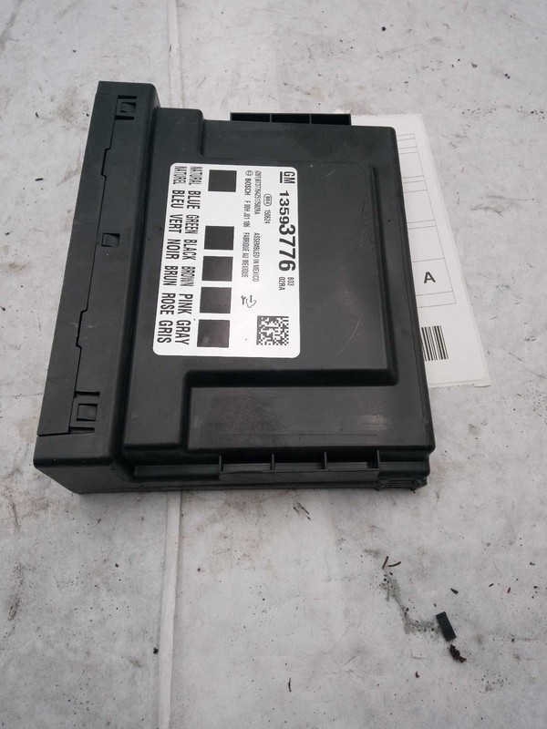 2015 Chevrolet Malibu Body Control Module OEM 270271 Maroon 123K Miles