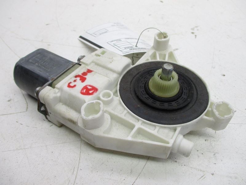 Driver Power Window Motor 204 Type Front C63 Fits 08-15 MERCEDES C-CLASS 30325