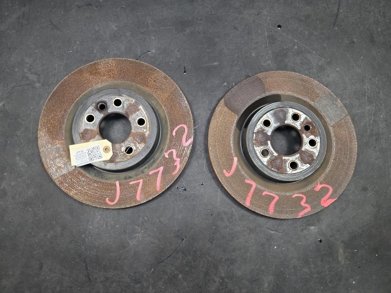 2PC Rear Disc Brake Rotors Set 2018 Range Rover Velar LR090699 2019 2020