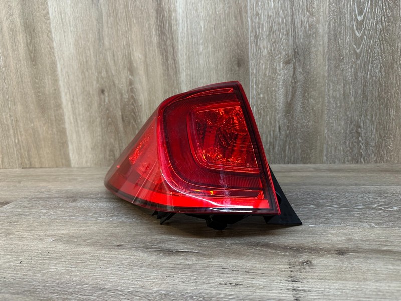 Honda 2016-18 PILOT /2022-23 PASSPORT LH TAIL LIGHT ASSY OEM # 33550-TG7-A010