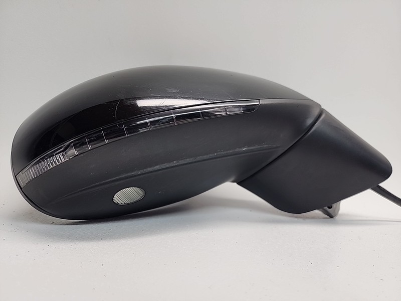 2017 2018 Volkswagen Tiguan Right Mirror New Style Black Turn Signal OE RH