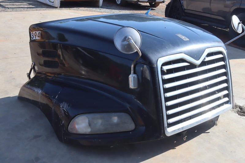 2013-2018 MACK CXU613 PINNACLE FRONT BONNET HOOD W/ HEADLIGHT & GRILLE BLACK OEM