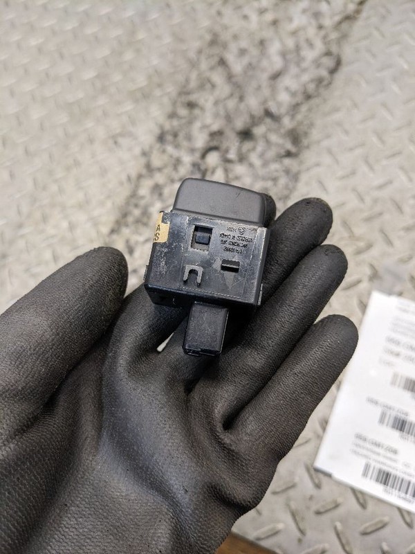 2005-2013 Chevrolet Corvette Hazard Warning Switch ACDelco GM Original E 1184697
