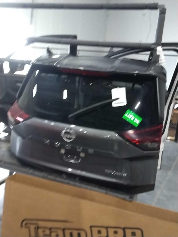 Used Deck Lid fits: 2022 Nissan Rogue rear view camera manual liftgate SV Grade