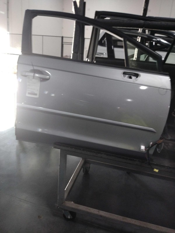 2014 Subaru Impreza Right Door Silver - Good Condition, 154K Miles, OEM Part