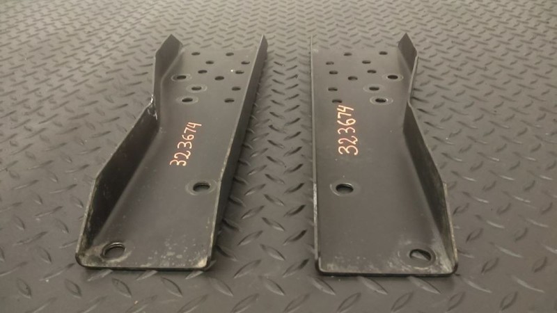 86-97 Nissan Hardbody Pickup Rear Bumper Brackets Pair OEM H5211-S3801