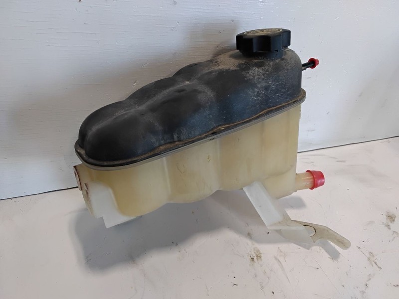 Coolant Reservoir Fits 15-20 ESCALADE 3567579