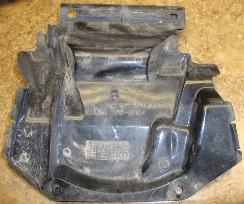 2005 Honda CBR1000RR CBR 1000 RR CBR1000 Heat Shield Guard Tray Panel Cover 05