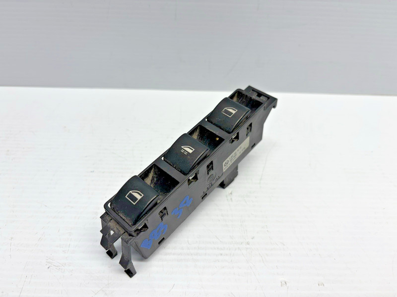 BMW E46 CONVERTIBLE LEFT DRIVER SIDE WINDOW POWER SWITCH UNIT OEM