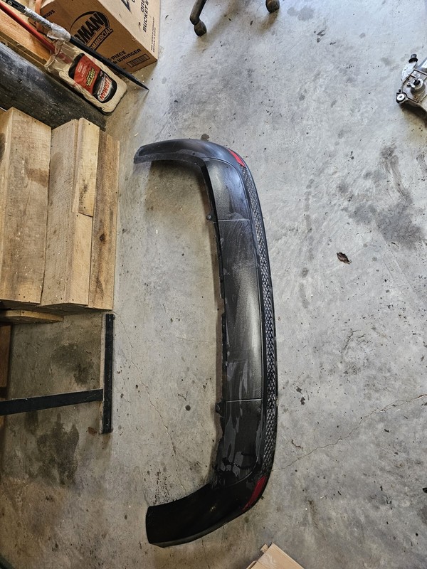 2015-2018 FORD FOCUS REAR BUMPER LOWER VALANCE OEM
