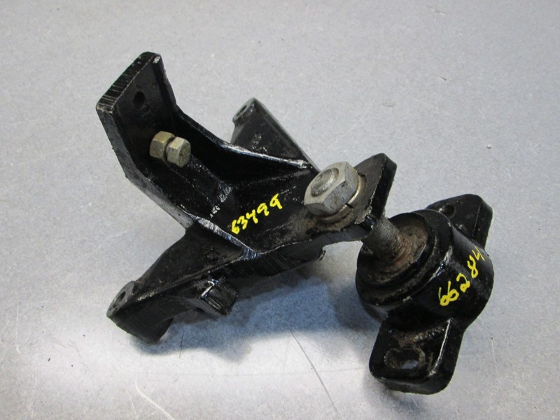 63499 66284 Mercruiser Ford V8 302 351 Motor Engine Mount Bracket