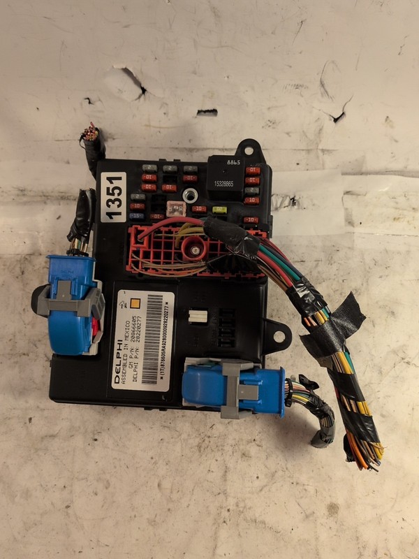 2008-2010 Chevy Malibu BCM Body Control Module Fuse Box OEM 20866605