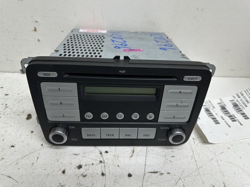 2010-2011 VW Volkswagen Golf GTIRadio Stereo 2 DIN Disc CD Player AMFM