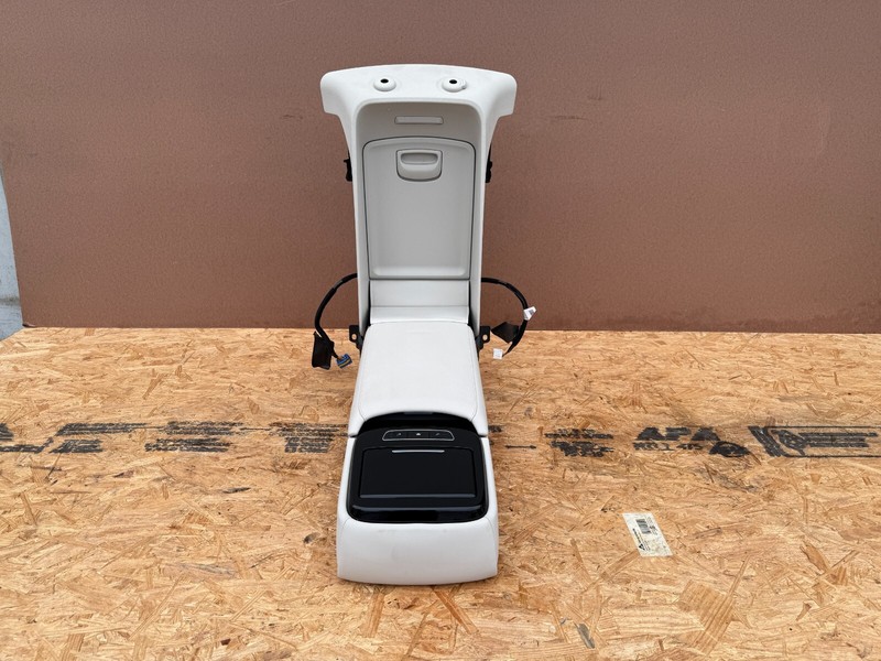 GENESIS G80 21-25 OEM REAR SEAT CENTER CONSOLE ARMREST WITH SWITCHES ASSEMBLY