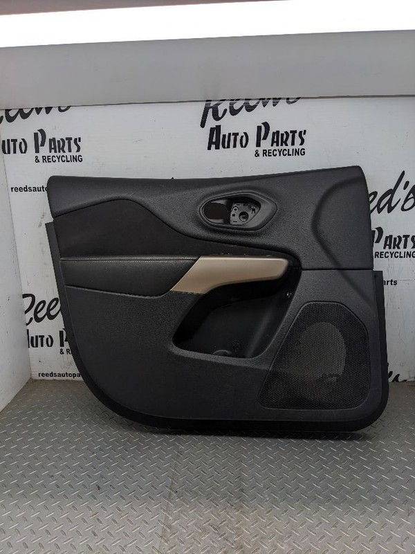 CHEROKEE2018 Front Driver LH Door Trim Panel 1159331