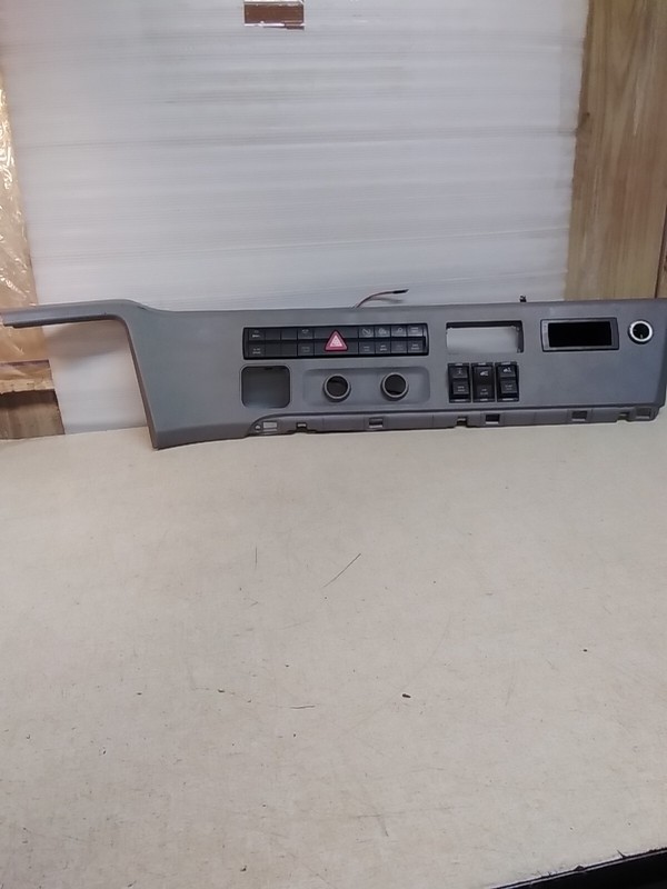 Freightliner Cascadia Instrument Dash Panel A22-73789-009