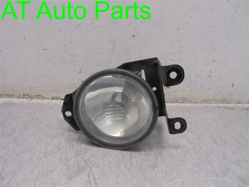 01 02 03 04 05 06 GMC YUKON DENALI DRIVER LEFT FOG LIGHT LAMP OEM 16516337