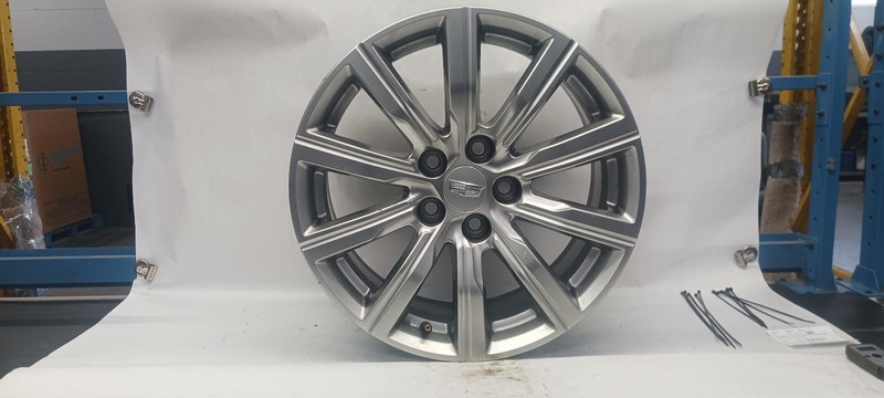 19-'23 CADILLAC XT4 Wheel 18x8 10 spoke OEM Grade B