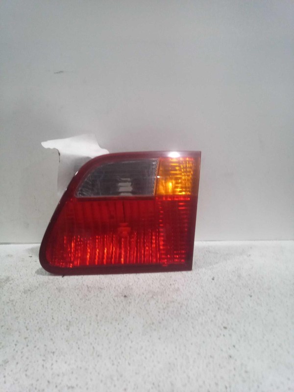 1999 Honda Civic Right Tail Light Assembly Silver OEM 457857 Used