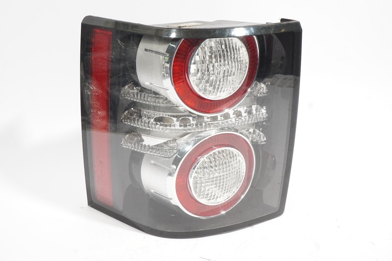 2006 - 2009 RANGE ROVER SUPERCHARGED LEFT DRIVER SIDE TAIL LIGHT LIKE NEW OEM