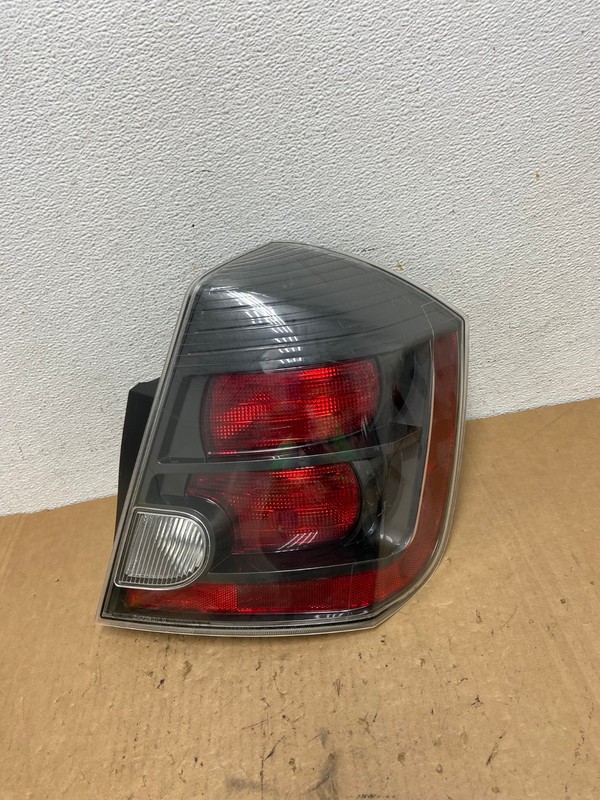 2010 2011 2012 Nissan Sentra Right Passenger Rh Black Tail Light Oem AD3213 LK