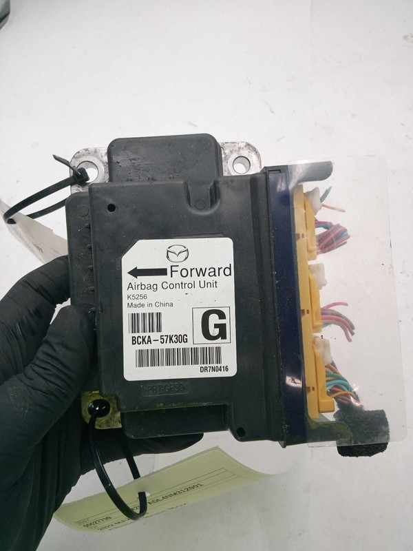 Used Air Bag Module fits: 2022 Mazda 3 Air Bag LH under dash roof air bag equipp