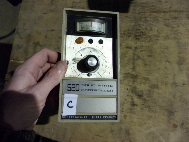 Barber Coleman 5520 Series 522B-13644-010-0-10 Temperature Controller "C"