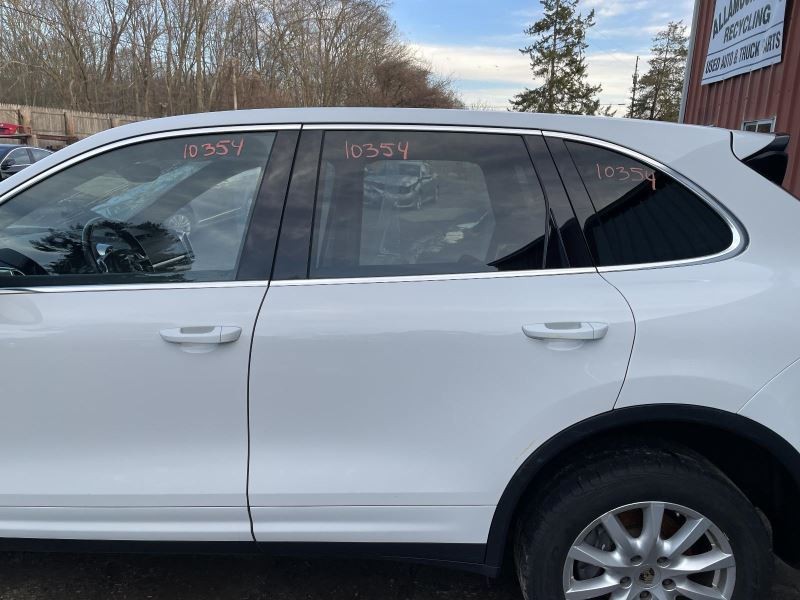 2012-2017 Porsche Cayenne Left Driver Side Rear Door White With Electric Blind