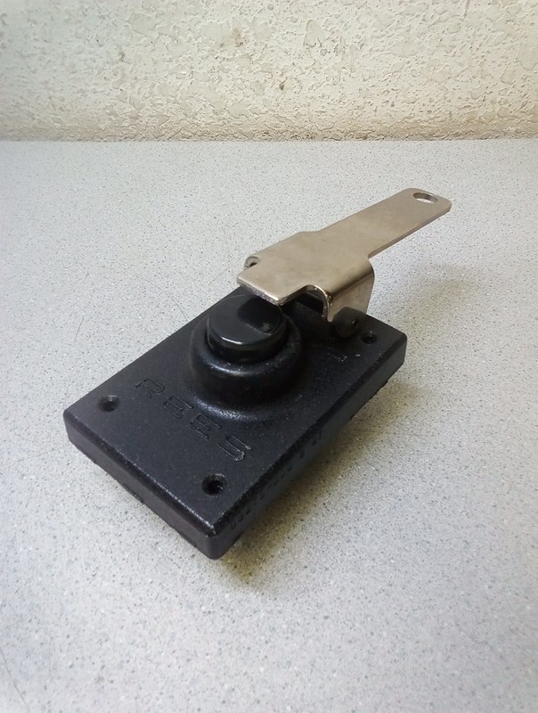 Rees 03275-000 Operator Pushbutton 250VDC