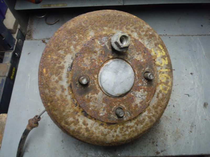 95 96 97 98 99 00 CONTOUR HUB REAR W/O ABS 97190