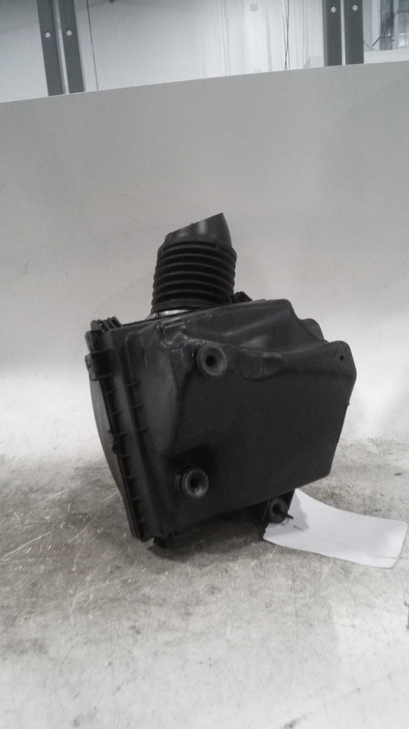 2018 Jeep Grand Cherokee Air Cleaner Assembly OEM 68084276AA 68084277AA