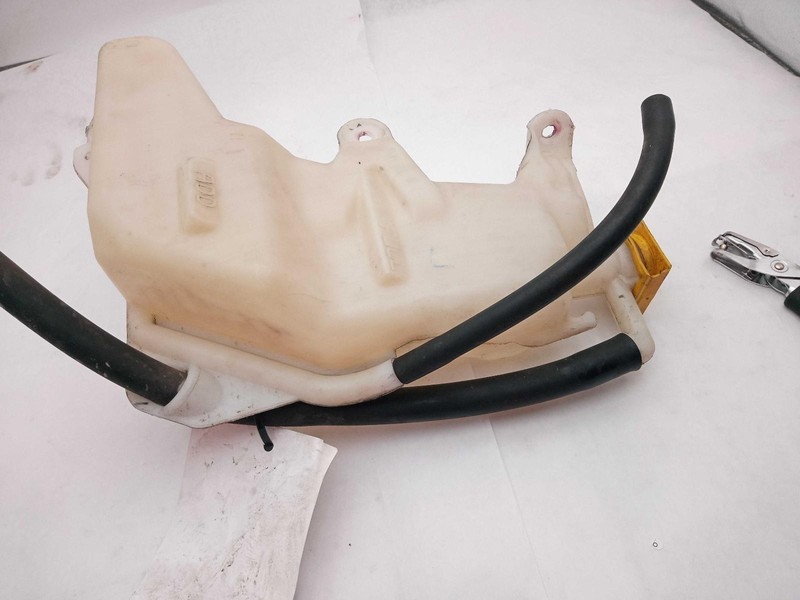 Used Engine Coolant Reservoir fits: 2014 Jeep Grand cherokeeGrade B