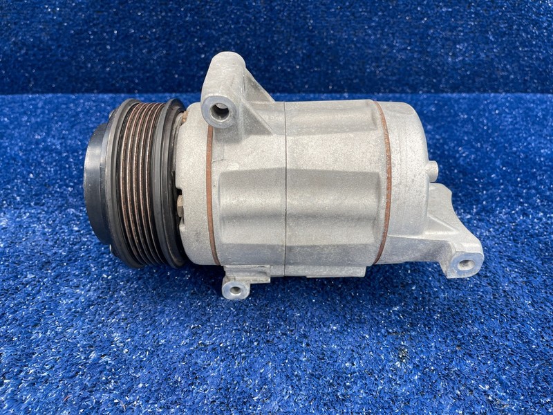 2010–2015 Chevrolet Camaro A/C Compressor OEM 22814552 6572293