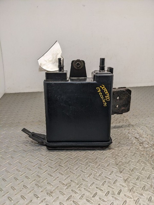 07-14 GM SUV Gas Gasoline OEM Engine Fuel Vapor Evaporative Charcoal Can 1164342