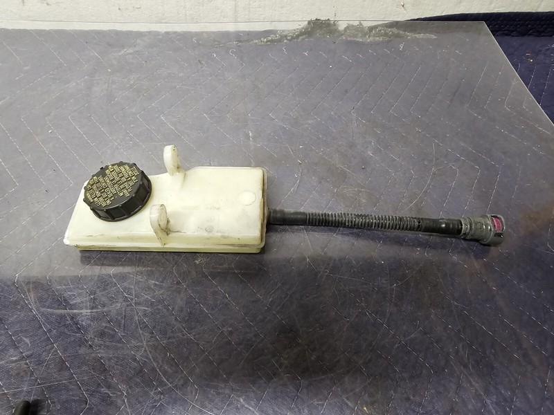 2014-2023 FORD TRANSIT CONNECT BRAKE MASTER CYLINDER RESERVOIR TANK W/ HOSE OEM