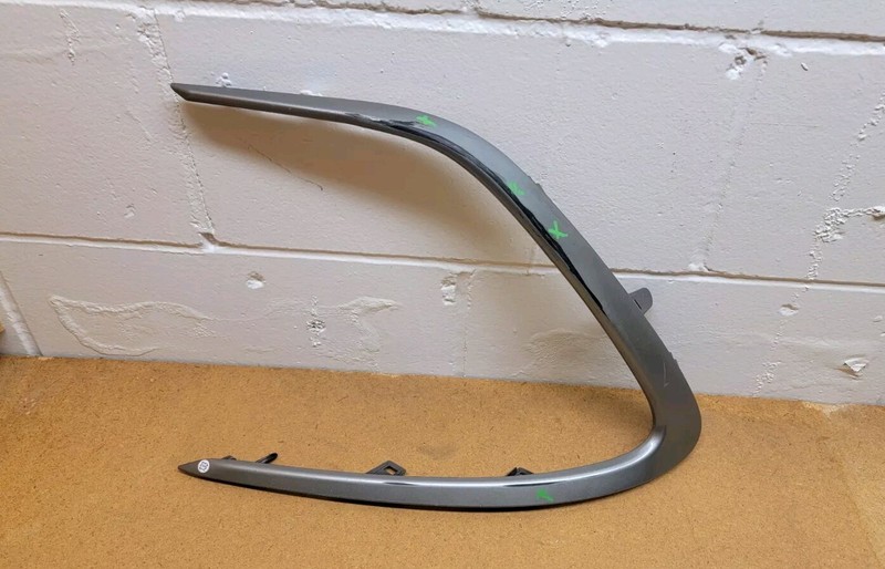 2021 2022 2023 Toyota Camry LE XLE Front Bumper Molding Trim Left Side OEM