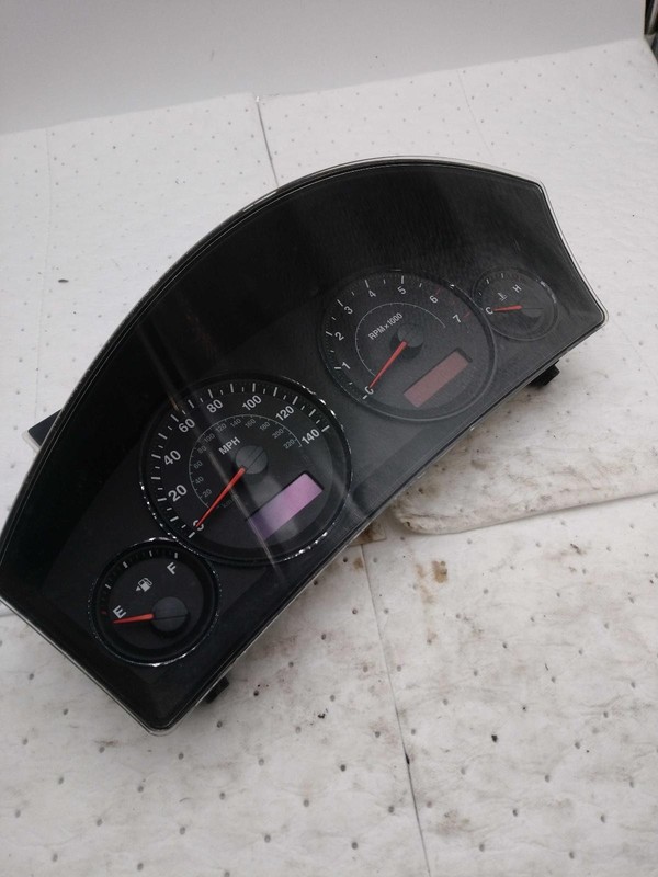2006 Jeep Grand Cherokee Speedometer Gauge OEM 56054010AD Silver 112K Miles