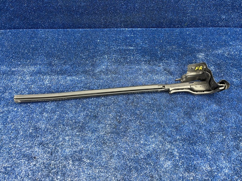 2016–2019 Buick Cascada Passenger Side Quarter Window Seal OEM 13402213