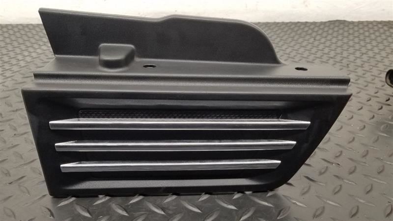 07-11 Jeep Nitro Right Passenger Fender Applique Molding OEM 55157164AE