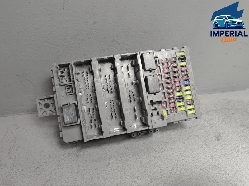 2019-2020 Honda Pilot EX-L Cabin Room Fuse Relay Junction Box Block Module OEM