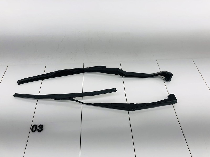 17-19 FIAT 124 SPIDER RIGHT & LEFT SIDE WINDSHIELD WIPER WASHER ARM SET OF 2 OEM
