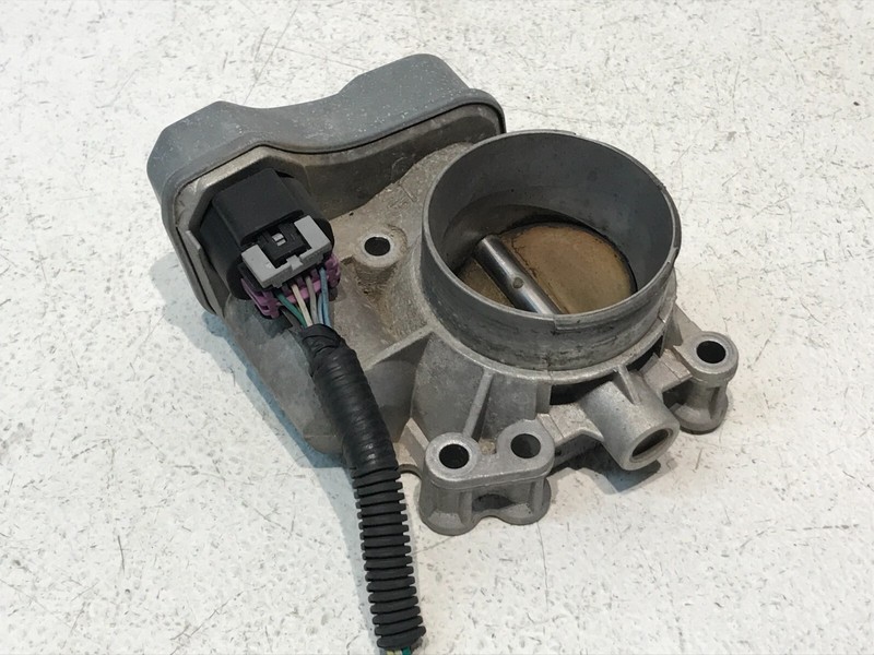 94-96 Mercedes R129 SL320 Engine Throttle Body OEM 1298203226